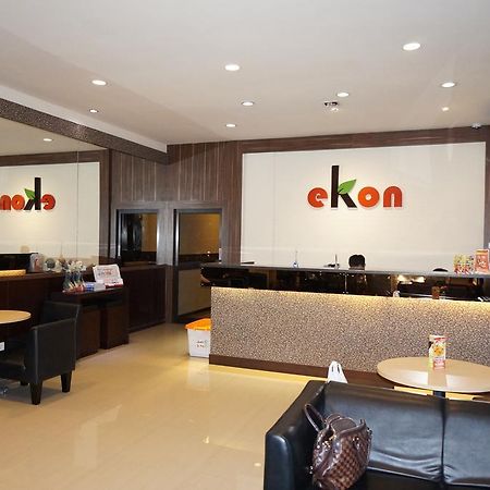 Ekon Hotel Γιογκιακάρτα Εξωτερικό φωτογραφία