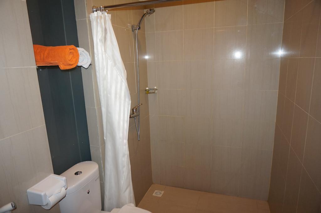 Ekon Hotel Γιογκιακάρτα Δωμάτιο φωτογραφία