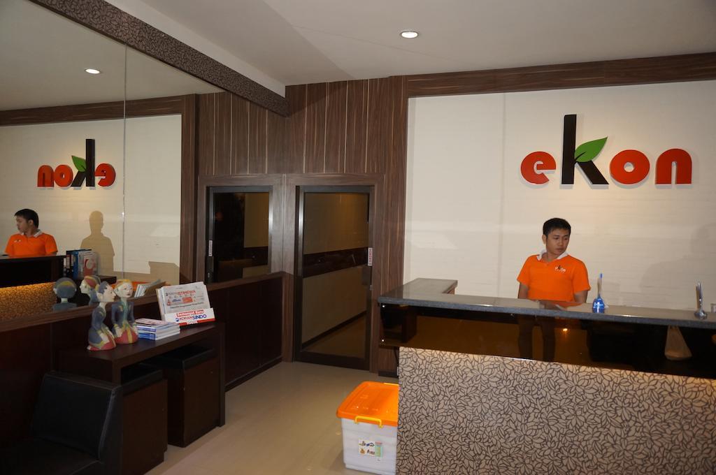 Ekon Hotel Γιογκιακάρτα Εξωτερικό φωτογραφία